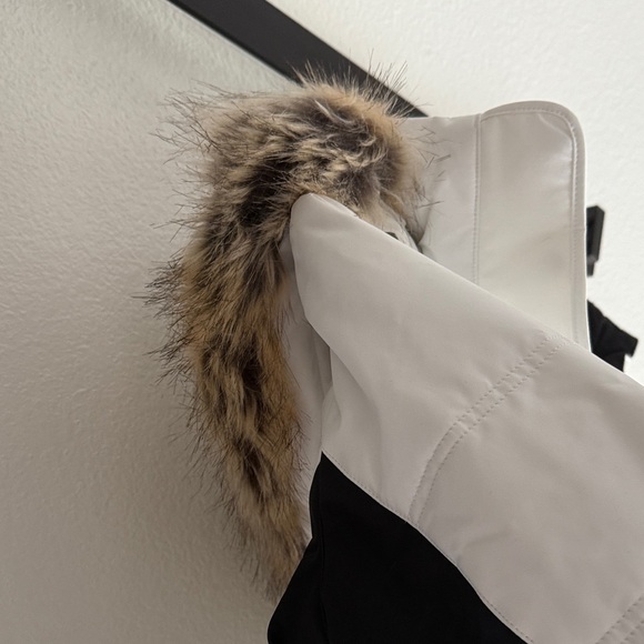 Women's White and Black Ski Jacket - Picture 5 of 5